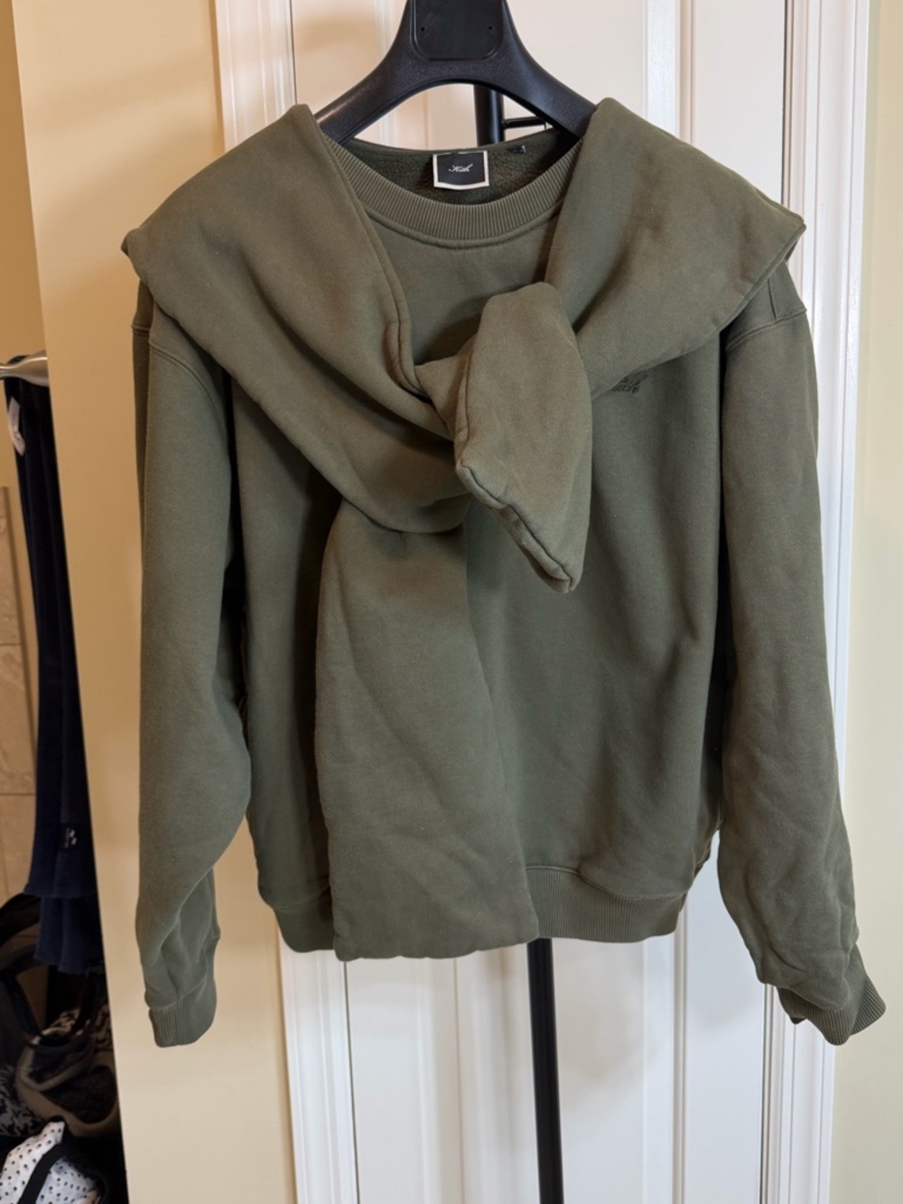 Kith woman’s Hoodie with attached Scarf color Olive size Large